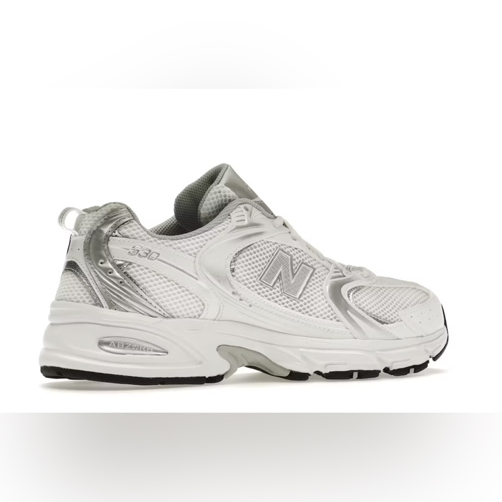 NIB New Balance 530 Munsell White (womens size 8.5) mens sz 7